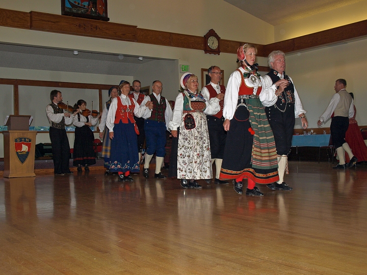 P8127210.jpg - Norsk Folkedans Stemne 2008
