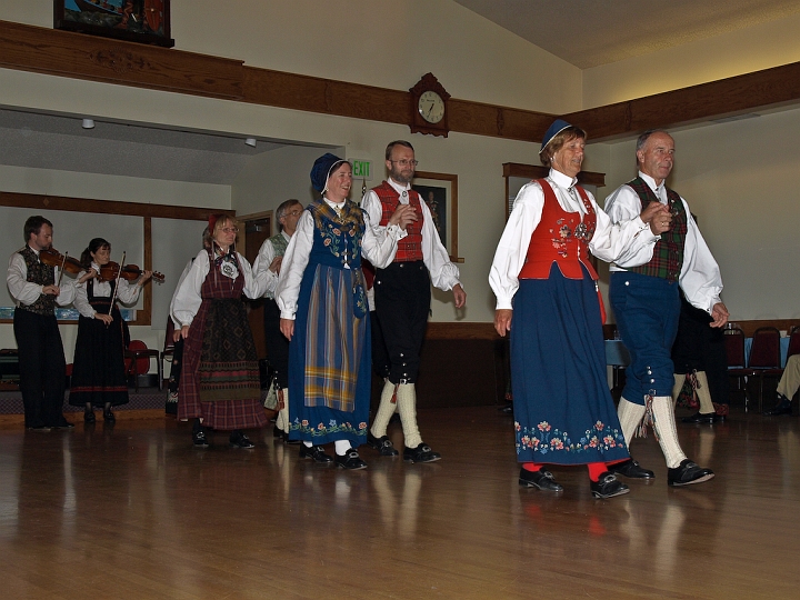 P8127211.jpg - Norsk Folkedans Stemne 2008