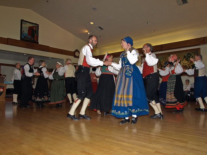 P8127218.jpg - Norsk Folkedans Stemne 2008
