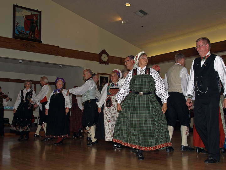 P8127222.jpg - Norsk Folkedans Stemne 2008