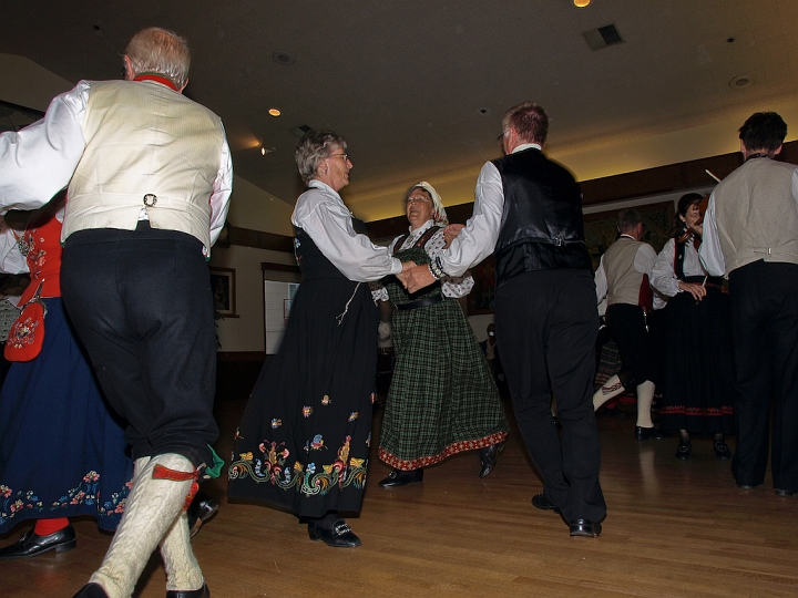 P8127227.jpg - Norsk Folkedans Stemne 2008