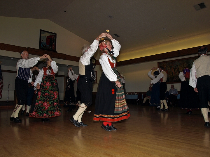 P8127297.jpg - Norsk Folkedans Stemne 2008