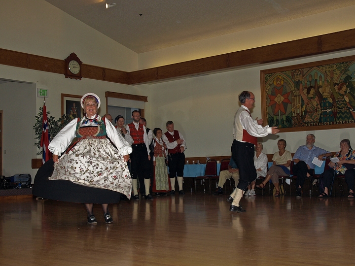 P8127336.jpg - Norsk Folkedans Stemne 2008