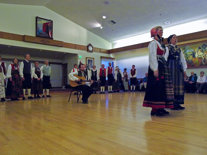 P8127376.jpg - Norsk Folkedans Stemne 2008