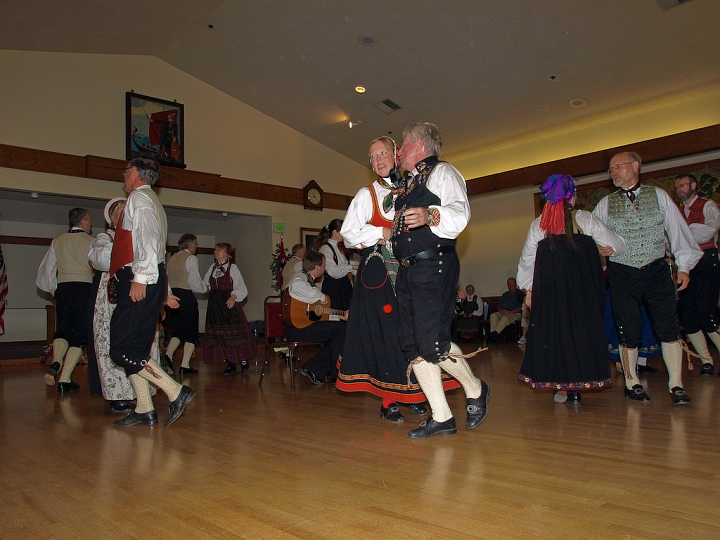 P8127391.jpg - Norsk Folkedans Stemne 2008