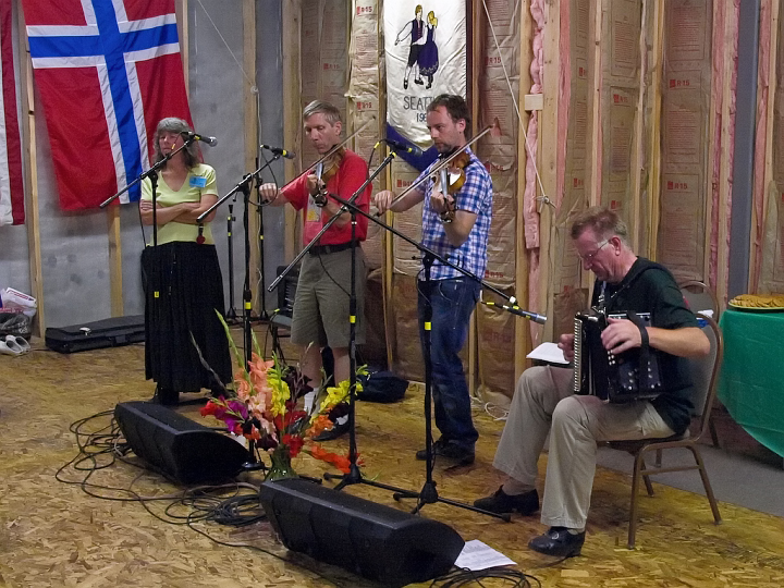 P8158295.jpg - Norsk Folkedans Stemne 2008
