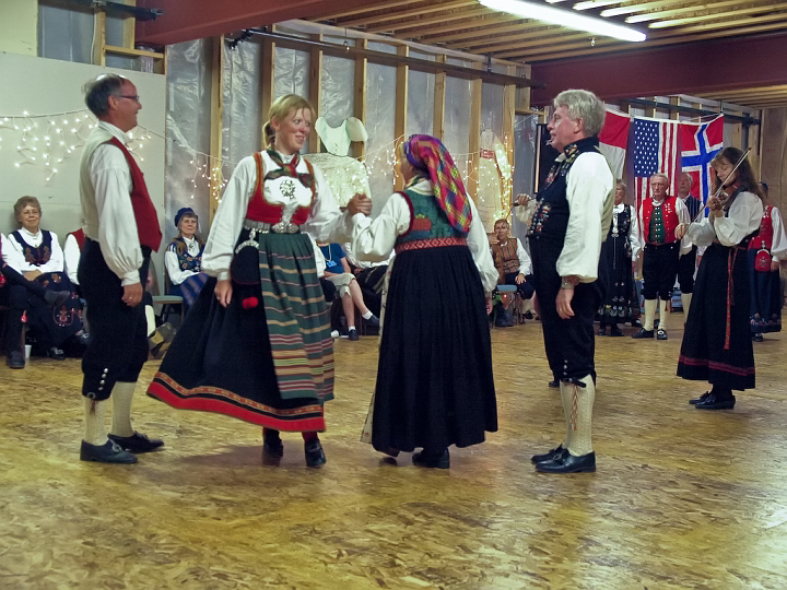 P8169181.jpg - Norsk Folkedans Stemne 2008