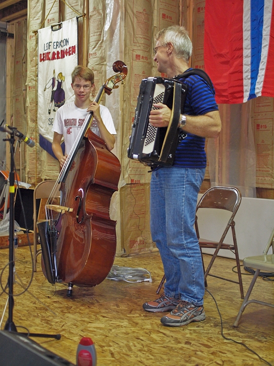 P8143381.jpg - Norsk Folkdans Stemne 2009