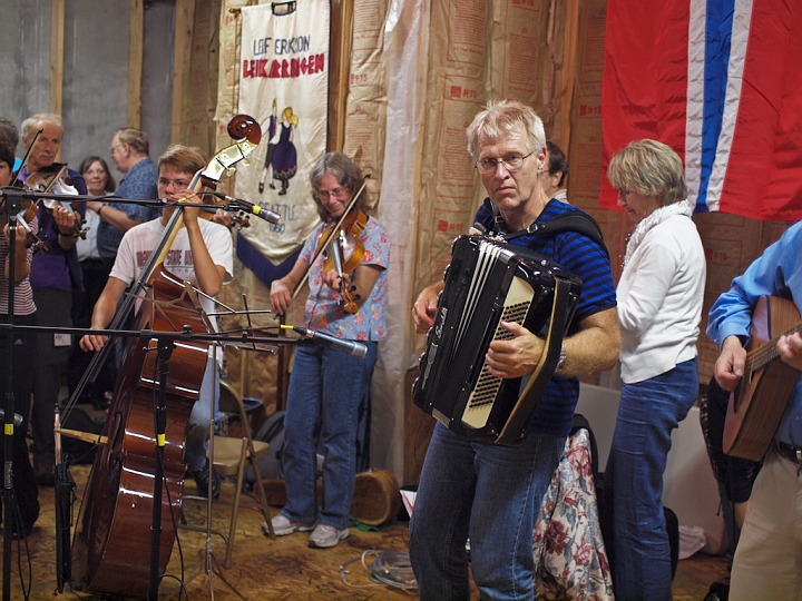 P8144409.jpg - Norsk Folkedans Stemne 2009