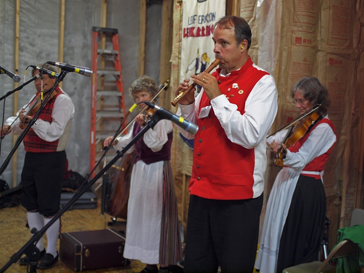P8156193.jpg - Norsk Folkedans Stemne 2009