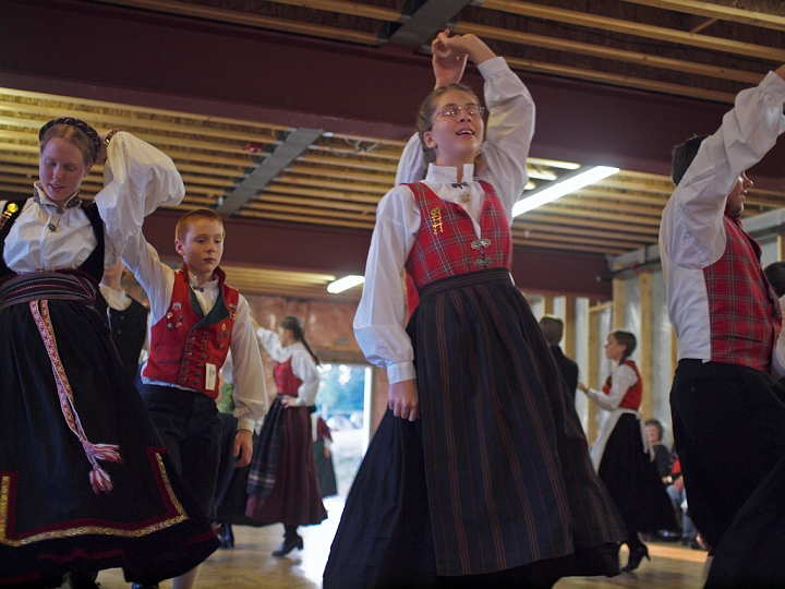 P8156241.jpg - Norsk Folkedans Stemne 2009