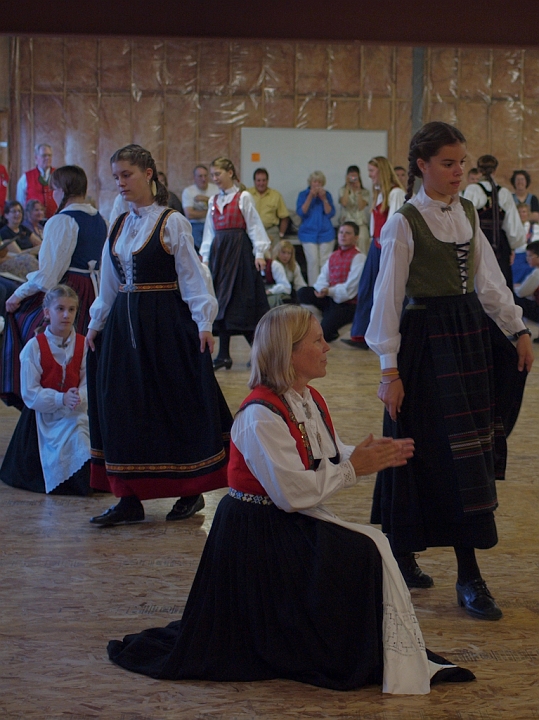 P8156376.jpg - Norsk Folkedans Stemne 2009