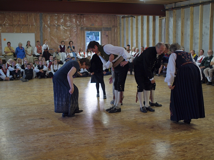 P8156438.jpg - Norsk Folkedans Stemne 2009