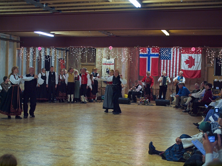 P8156550.jpg - Norsk Folkedans Stemne 2009