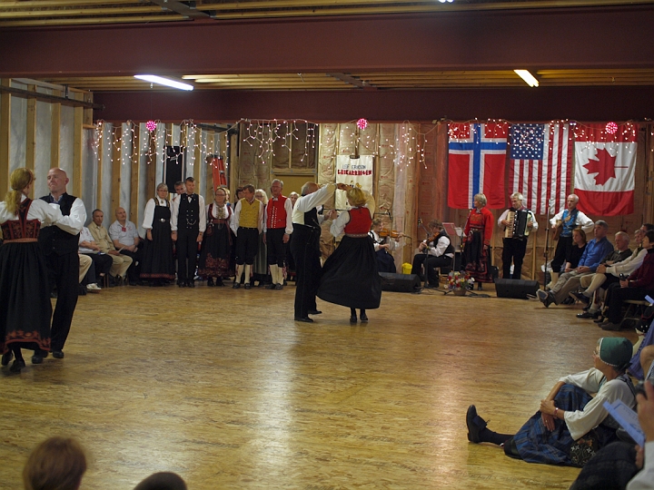 P8156556.jpg - Norsk Folkedans Stemne 2009
