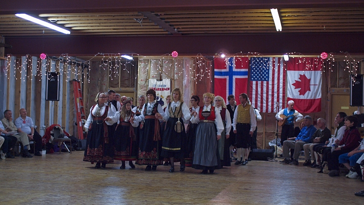 P8156644.jpg - Norsk Folkedans Stemne 2009