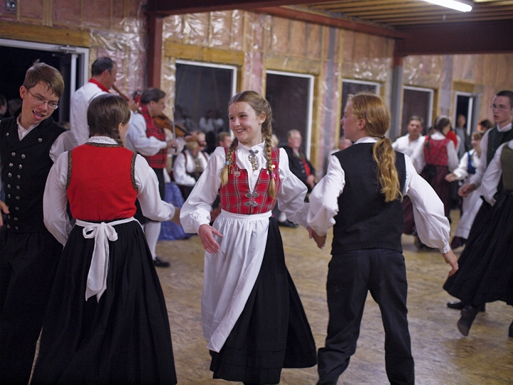 P8156705.jpg - Norsk Folkedans Stemne 2009