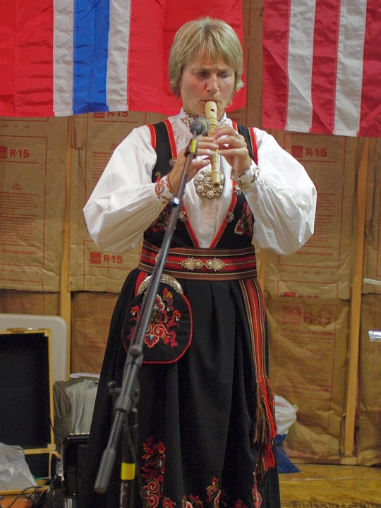 P8156772-2.jpg - Norsk Folkedans Stemne 2009