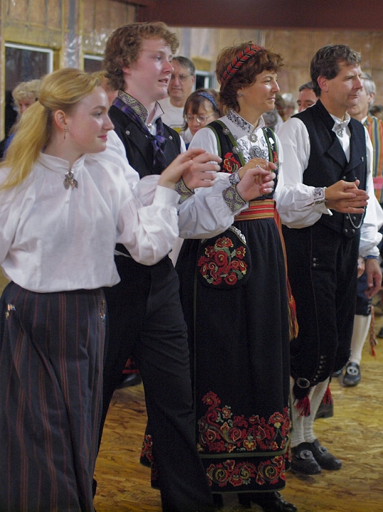 P8156832.jpg - Norsk Folkedans Stemne 2009