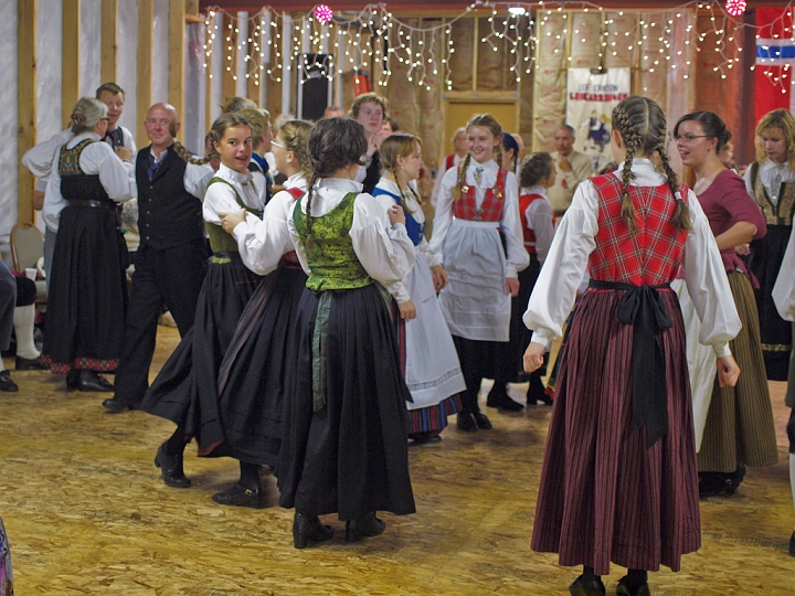 P8156888.jpg - Norsk Folkedans Stemne 2009