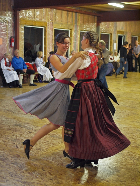 P8156949.jpg - Norsk Folkedans Stemne 2009
