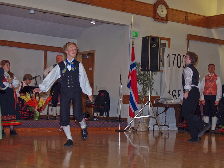 P8111757.jpg - Norsk Folkedans Stemne 2009