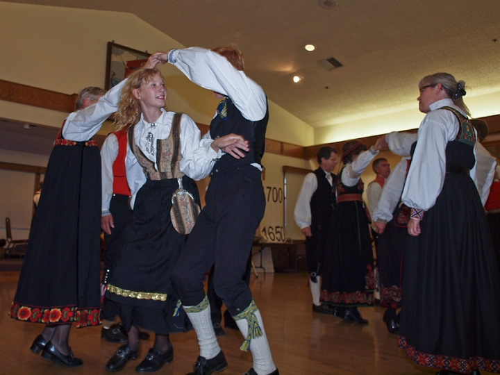 P8111772.jpg - Norsk Folkedans Stemne 2009