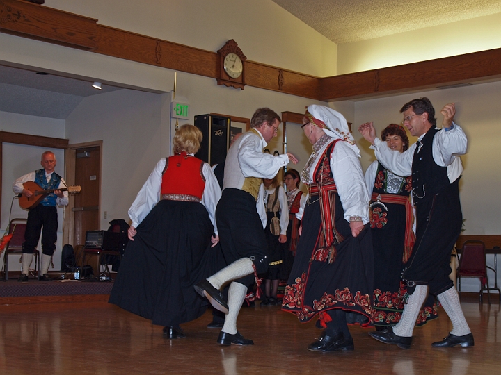 P8111781.jpg - Norsk Folkedans Stemne 2009