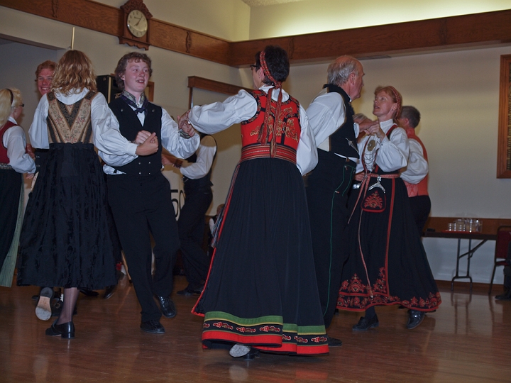 P8111790.jpg - Norsk Folkedans Stemne 2009