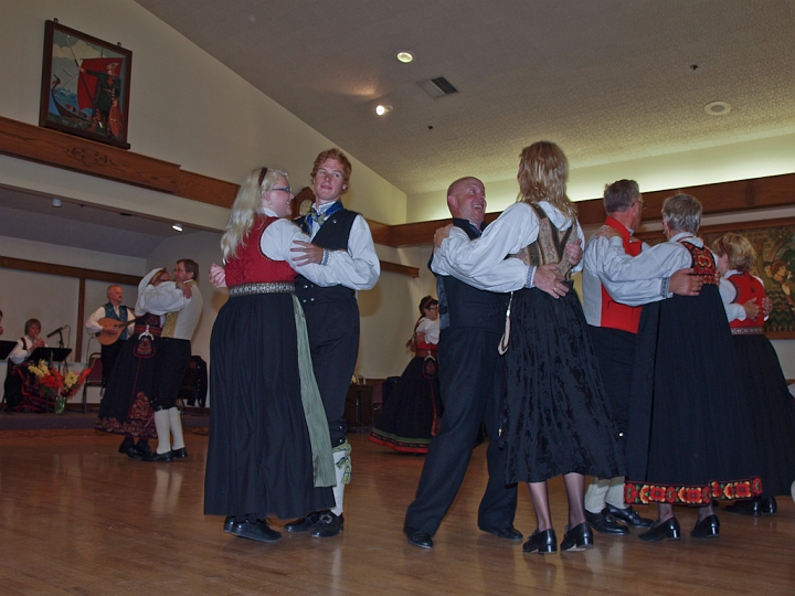 P8111820.jpg - Norsk Folkedans Stemne 2009