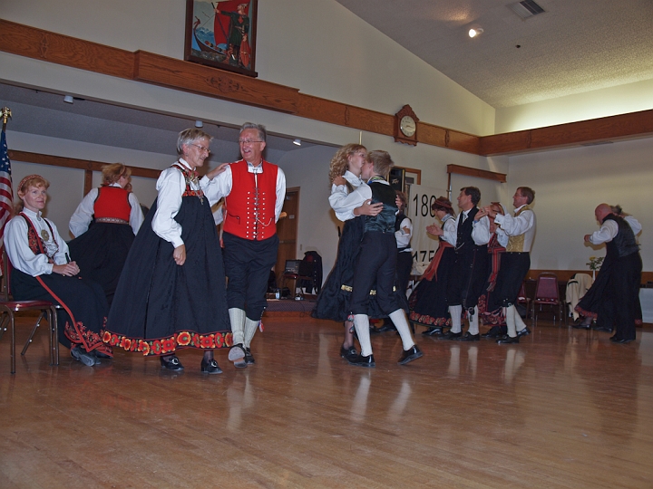 P8111829.jpg - Norsk Folkedans Stemne 2009