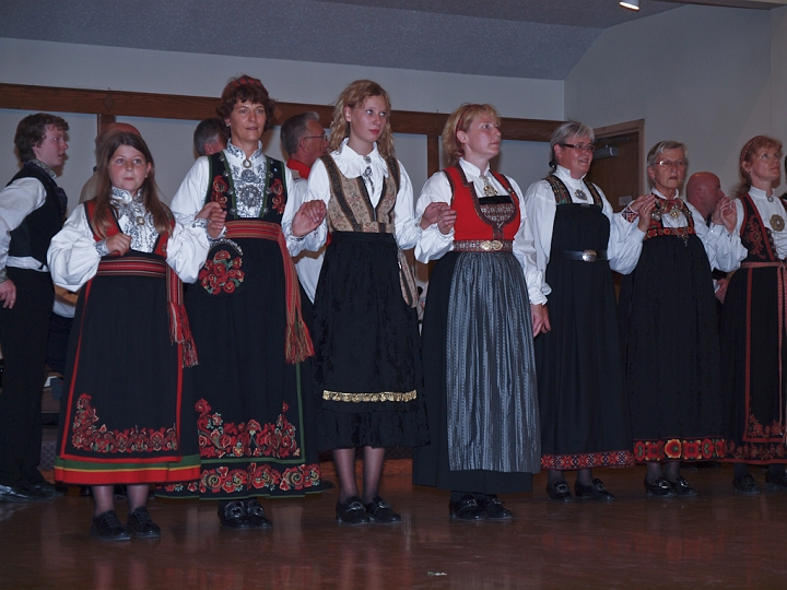 P8111847.jpg - Norsk Folkedans Stemne 2009