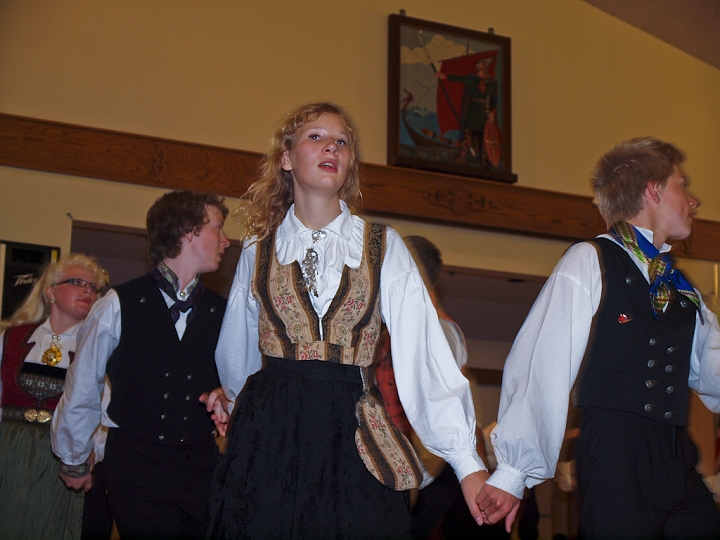 P8111864.jpg - Norsk Folkedans Stemne 2009